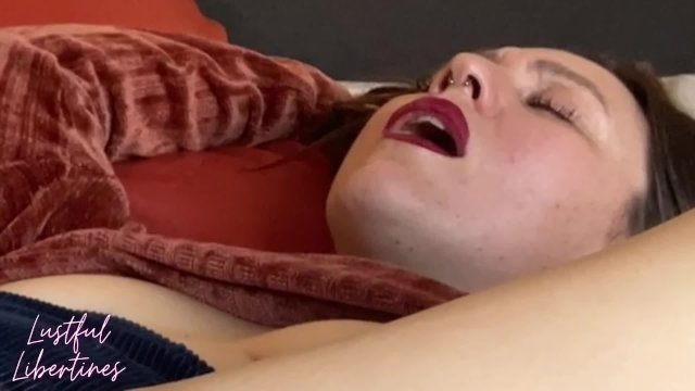 Accidentally slipped my dick into my stepsisters hairy MIlF pussy