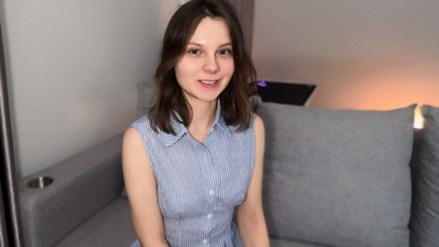 Она решила снимать порно. Первый кастинг для Cute 19-летней любительницы