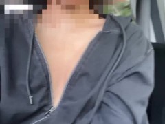 車の助手席からビンビンに勃ったおっぱいを露出した変態な私❤️ - Screenshot 4 of 16 - 日本人