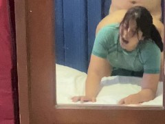 Que rico el culo de mi cuñada en ropa de gym