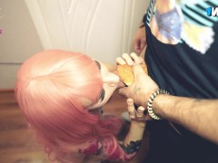 Потрахалась с доставщиком пока муж на работе. самый вкусный бургер. - Screenshot 3 of 16 - Большая жопа