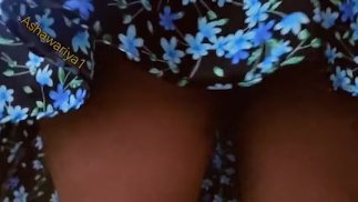 ගවුමක් ඇඳගෙන ලෙවකාලා හිකුවා