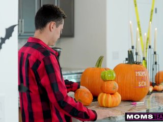 Horny Pumpkin Fucker Stepson Gets Lucky With Whitney Oc's Pussy - S22:E8 screenshot number 1