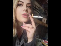 Long ass ash - Screenshot 10 of 16 - Smoking