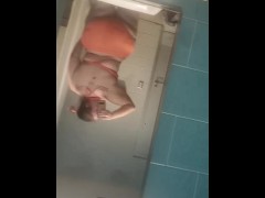 Shaking my ass at the pool