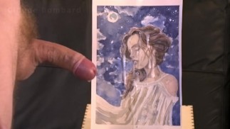 Клод Бомбард портит произведение искусства женщины, кончая ей на лицо [неудачная окантовка, сперма, искусство лица]