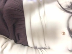 【男の娘】萌え袖セーターとミニスカートでM字開脚オナニー - Screenshot 10 of 16 - Amateur Solo