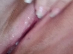 تفرك كسها وتنزل شهوتها وتصور لزوجها - Screenshot 5 of 16 - Dana Egyptian