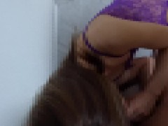 普段スーパーで働く真面目な彼女に、エロい下着を着せてディルドとクンニで責めたら…大量潮ふきした - Screenshot 7 of 16 - クンニ 潮吹き