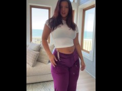 Solo Beach Babe Creates Viral Dance Video