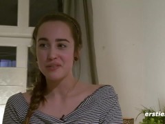 Ersties - Effie und Birgit machen erst ein Omelett und dann Liebe - Screenshot 9 of 16 - Girls Making Out
