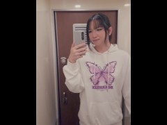 伪娘 高铁卫生间射精 - Screenshot 1 of 16 - Sissy