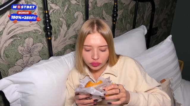 Fed burger with cum to my sweet stepsis