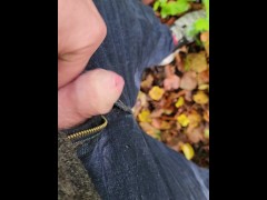 Pissing outside - Screenshot 14 of 16 - Pissing