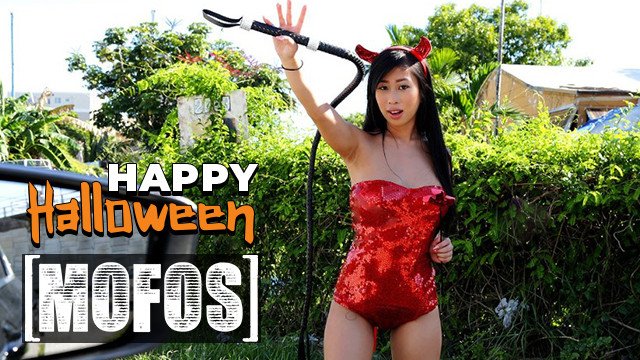 MOFOS - Jade Kush Is A Naughty Babe And Tyler Steel Is A Horny Dude Who Wanna Fuck Every One