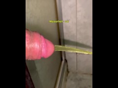 pissed hard in my sister's bathroom. - Screenshot 1 of 16 - Amateur