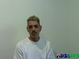 Blue Eyed Australian Gay Beckett Masturbates His Hard Dick