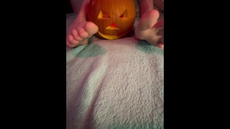 Halloween twink feet
