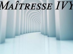 #944 - Après le shopping nettoyage des pieds par l'esclave 4K