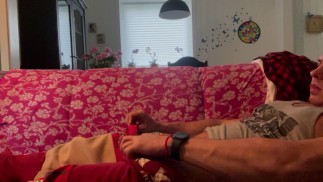 , кричу и кончаю в конце.