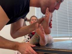 Send in The Clown! (Part 3) FULL Video - Screenshot 14 of 16 - Stripper Heels