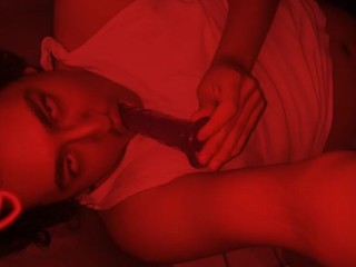 Мастурбация в костюме Devil