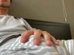 【素人オナニー】接写でイケメン既婚男子がデカチン手コキ射精 - Screenshot 1 of 16 - Moaning