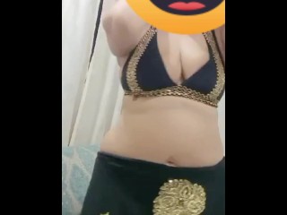 Мачеха разговаривает с наркоманом, он хочет заняться сексом с оргазмом, анальной задницей