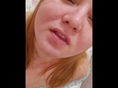 Slobbery show of a hot BBW - Screenshot 2 of 16 - Slobber