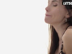 My stepfather is better than yours - Screenshot 7 of 16 - Butt