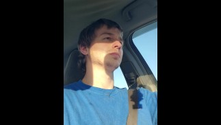 Mann Fährt Auf Dem Heimweg Mit Dem Auto Seiner Frau, Um Leidenschaftlichen Sex Zu Haben