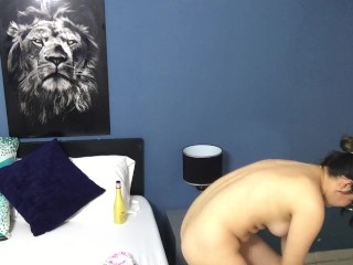 My Girlfriend Sends me a Video Showing her Tits.