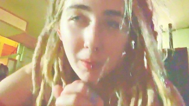 第一次！青少年做爱并给予第一次口活，他掉落了最大的奶油派 RAW。