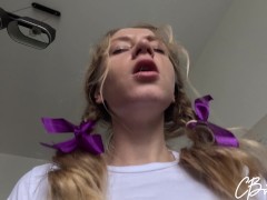 Отчим был в шоке, когда вернулся домой, застукав падчерицу за этим... - Screenshot 14 of 16 - Familly Sex