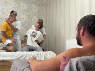 College Gay Group - Stepfather Watches Stepson and his Friends who are not Averse to Giving Themselv