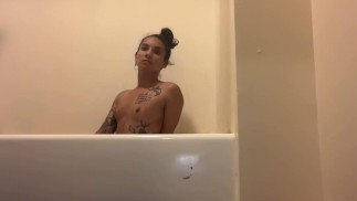 О времени купания Naked Ballerina.