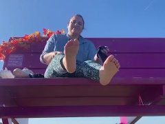 STARE AT THE GIANTESS' FEET - Screenshot 5 of 16 - Foot Worship