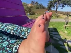 STARE AT THE GIANTESS' FEET - Screenshot 8 of 16 - Giantess Pov