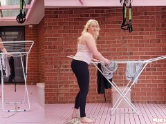 Clothes rack crush - Screenshot 2 of 16 - Crushing