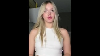 Look at this hottie💖