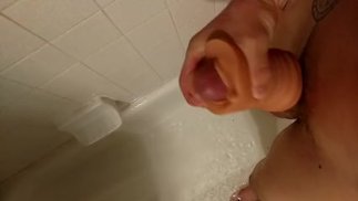 Соло в душе