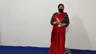 Sexe indien sexy Bhabhi avec un gros gode