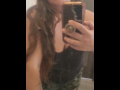 Quick Potty Break! - Screenshot 14 of 16 - Girls Peeing