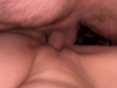 چهار روز پیش گفتم. پسر همسایه صدایم را شنید و آمد