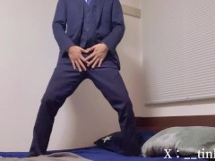 【淫語】おお゛っ♡普段は真面目な雄が、スーツ姿で下品なちんズリぶっこき変態オナニー♡金玉ぐつぐつザーメン中出し♡男性/オナニー/無修正/素人/モザイクなし/下品 - Screenshot 1 of 16 - Solo Male