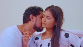 Indian hot Bhabhi fingering her pussy on the bed