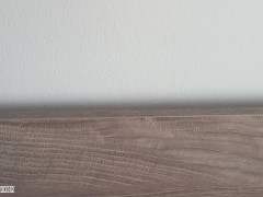 Llego a tiempo para pajearme escuchando los ruidos de la vecina siendo follada por el culo!