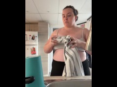 POV: trying to be sexy doing chores - Screenshot 5 of 16 - Sex Dance