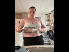 POV: trying to be sexy doing chores - Screenshot 8 of 16 - Big Natural Boobs