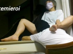無修正　ホテル窓越しクン二、バック挿入、ベットで騎乗位中だし - Screenshot 4 of 16 - 騎乗 位 中 出し